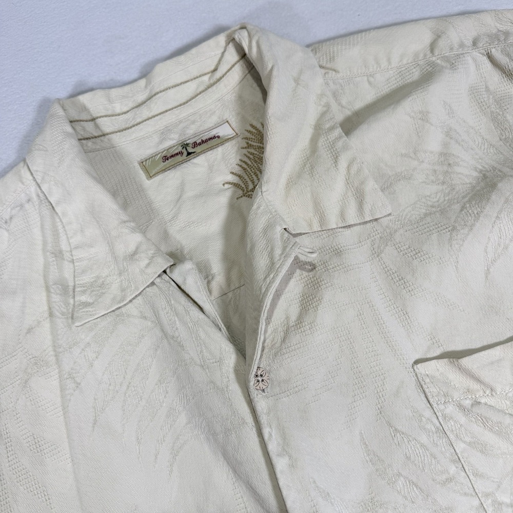 Tommy Bahama Men's XXL Beige Floral 100% Silk Short Sleeve Button Up Shirt